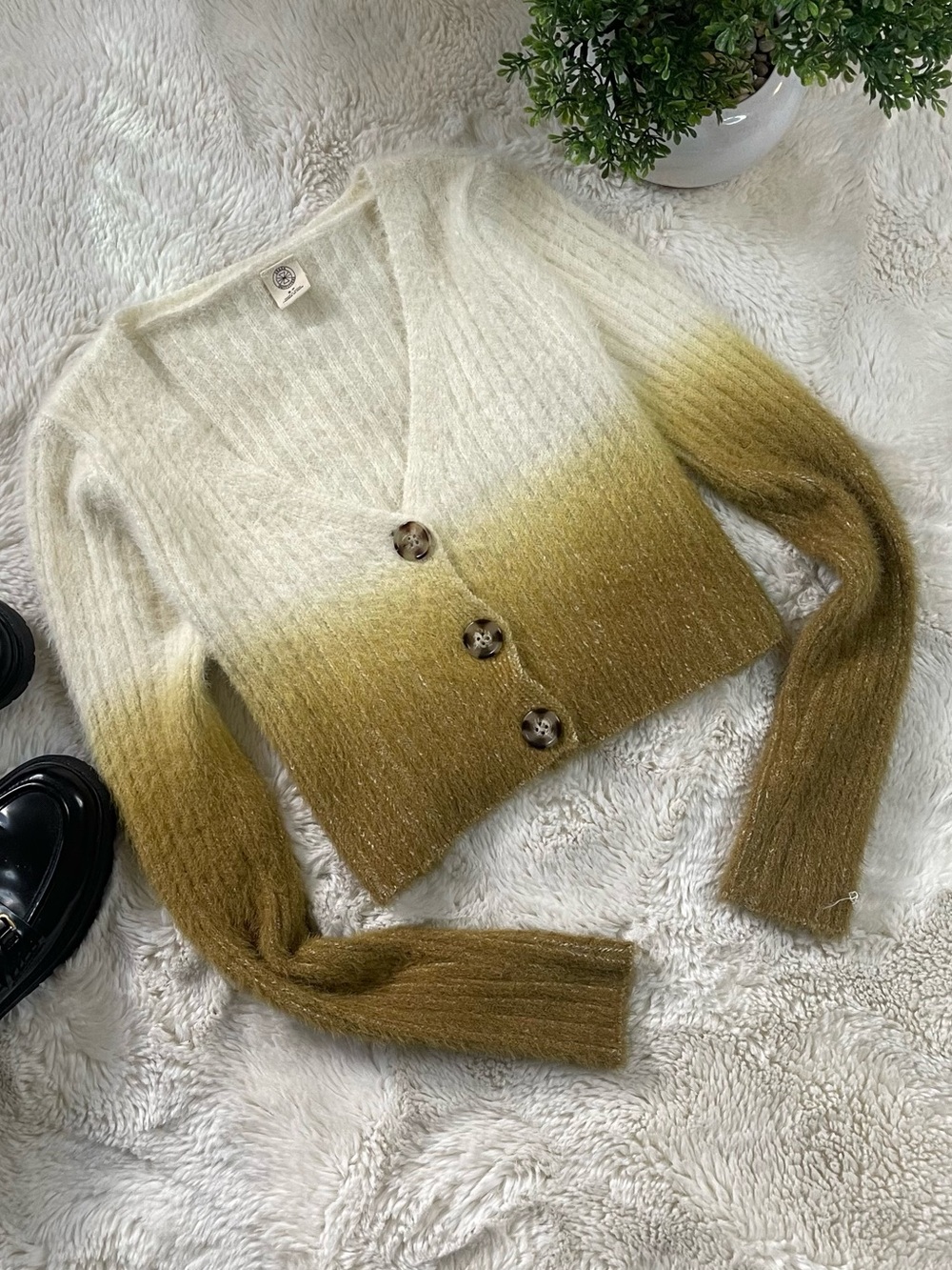 Urban Outfitters Lesley Dip-Dye Ombre Cropped Fuzzy Knit Cardigan Cream Olive